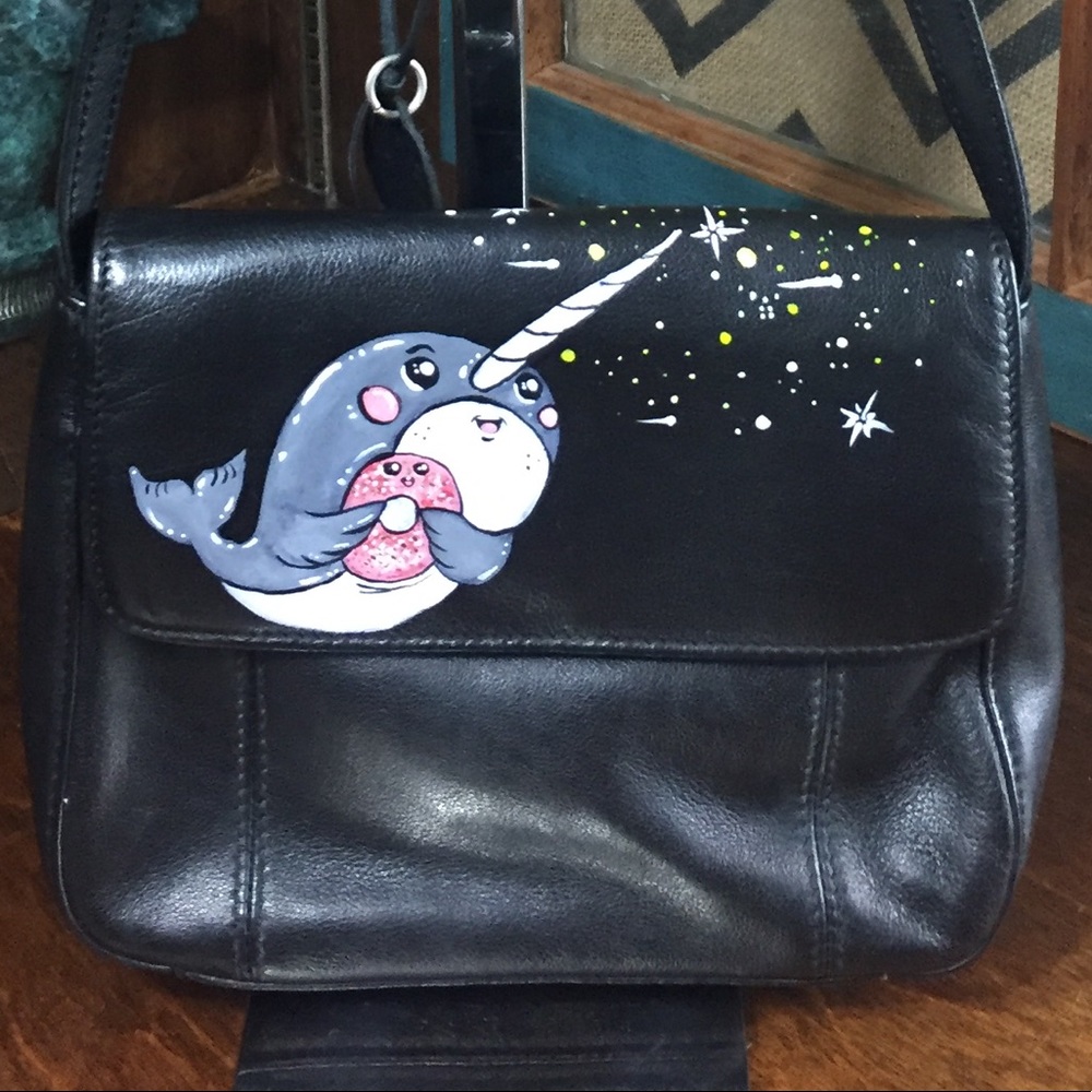 Rolf’s small crossbody with custom painting
